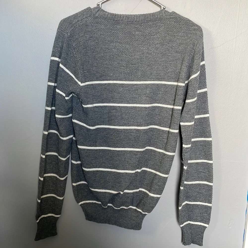 Sergio Valente men’s M Acrylic gray and white striped sweater prep old money